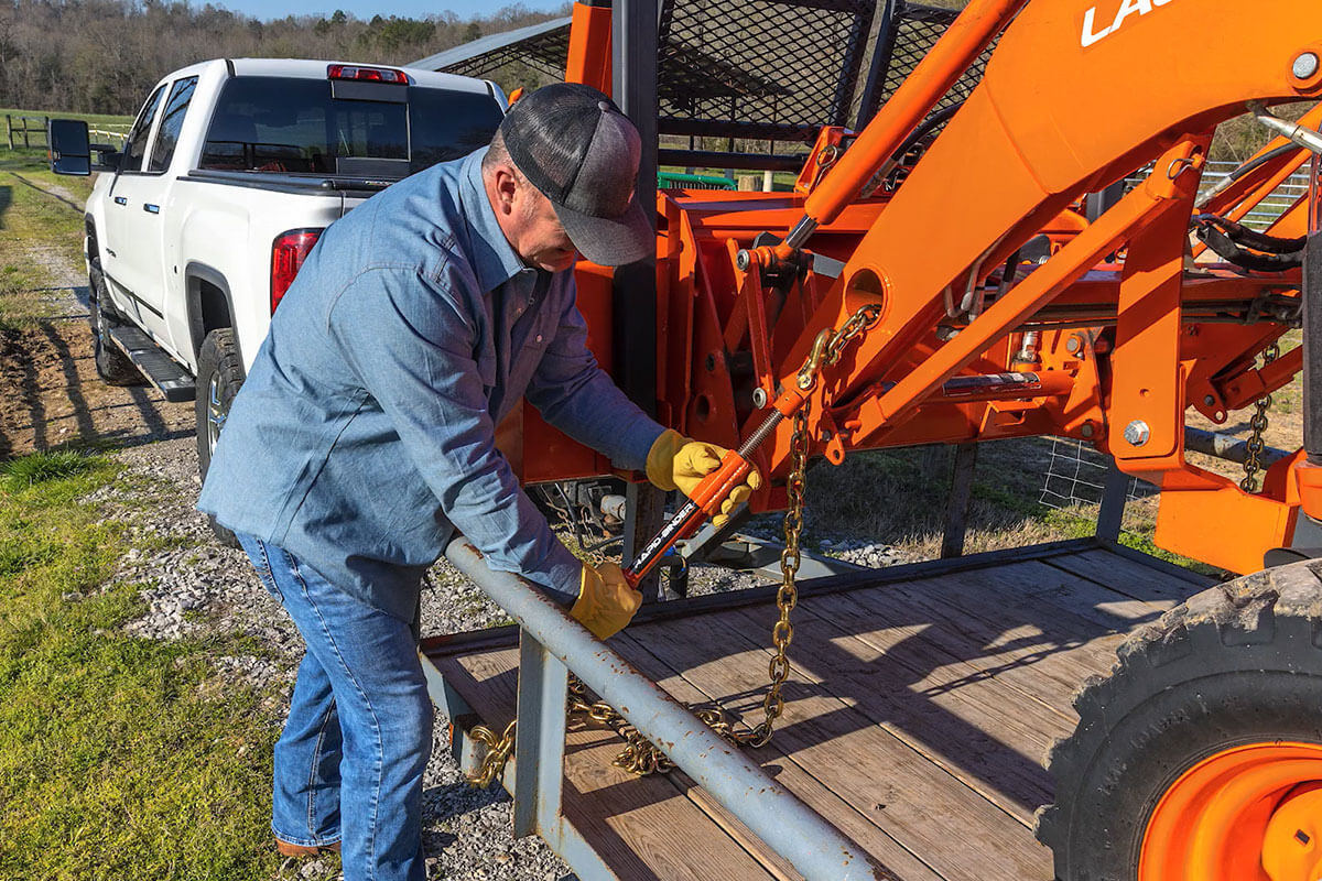 Rapid Binder - Loading up on a trailer.